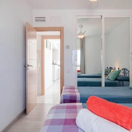 021 - Wonderful Beachfront Apartment With Stunning Sea Views Benalmádena Exterior foto