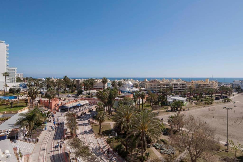 021 - Wonderful Beachfront Apartment With Stunning Sea Views Benalmádena Exterior foto