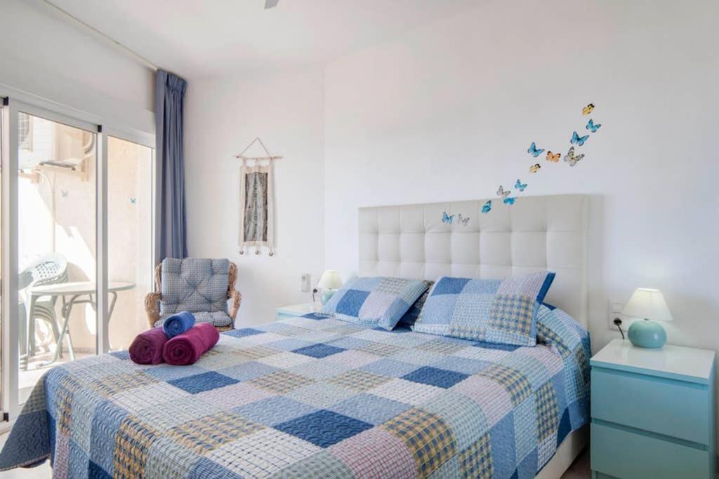 021 - Wonderful Beachfront Apartment With Stunning Sea Views Benalmádena Exterior foto
